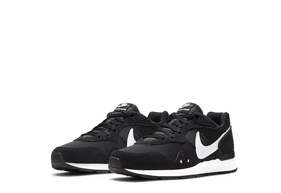 * Nike Mens Venture Runner Sneaker Black Men